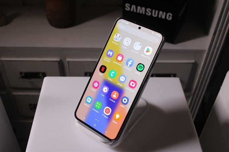 thiết kế Galaxy S22